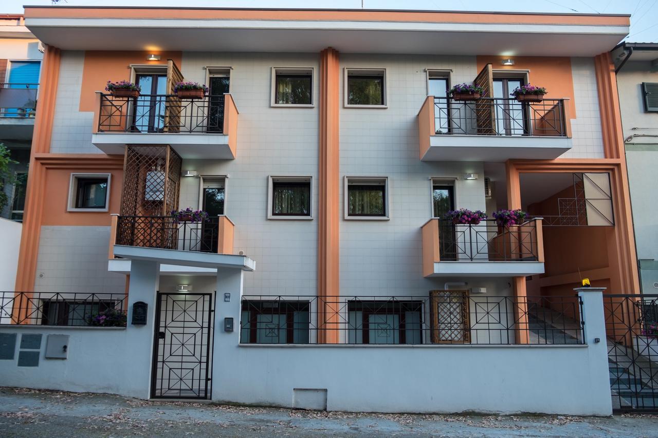Geo House Bed & Breakfast Termoli Bagian luar foto