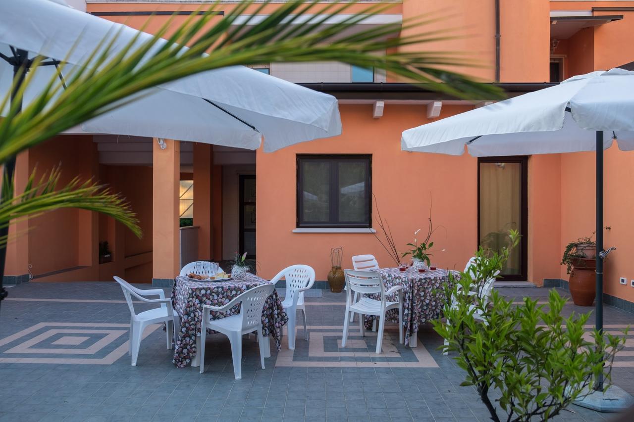 Geo House Bed & Breakfast Termoli Bagian luar foto