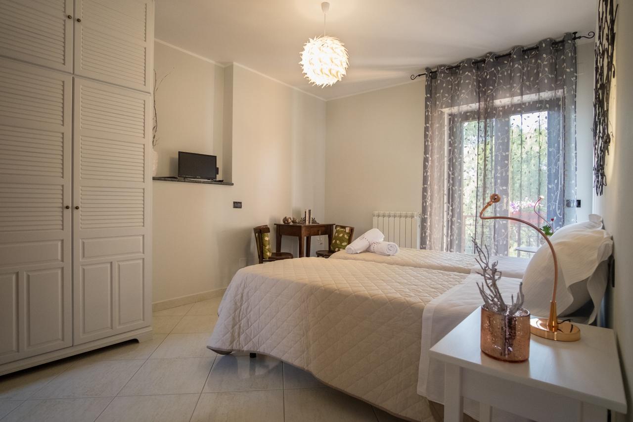 Geo House Bed & Breakfast Termoli Bagian luar foto