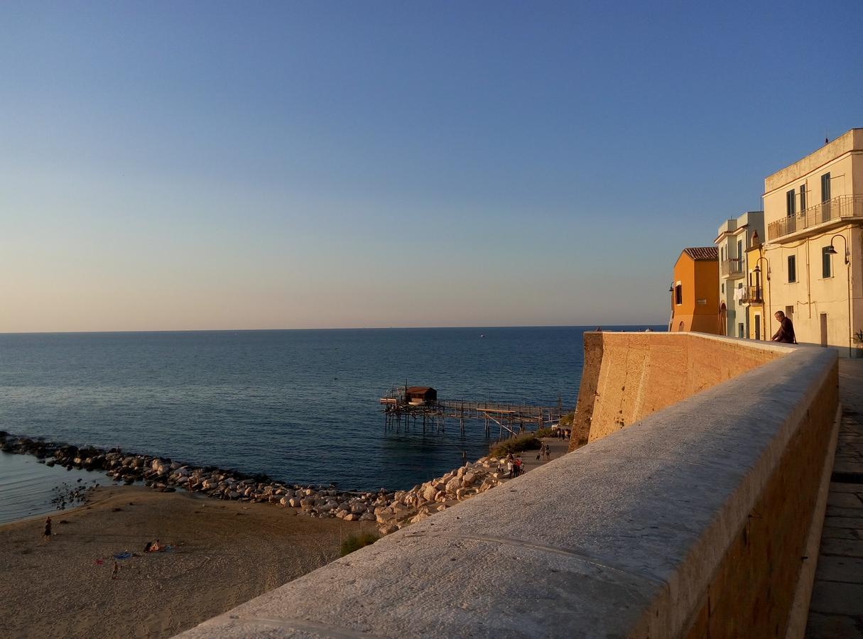 Geo House Bed & Breakfast Termoli Bagian luar foto