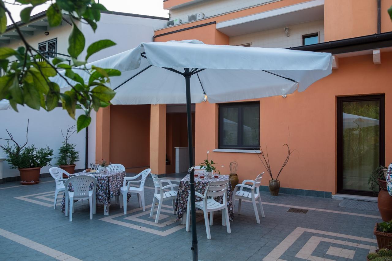 Geo House Bed & Breakfast Termoli Bagian luar foto