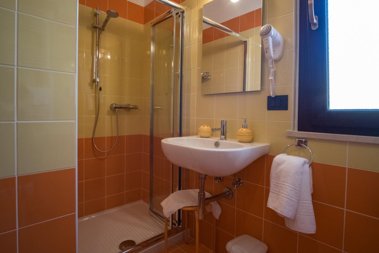Geo House Bed & Breakfast Termoli Bagian luar foto